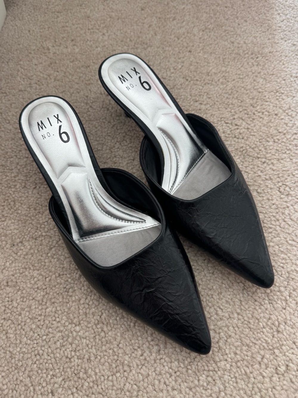 Mix No. 6 Women's Black Pointed-Toe Slip-On Mules